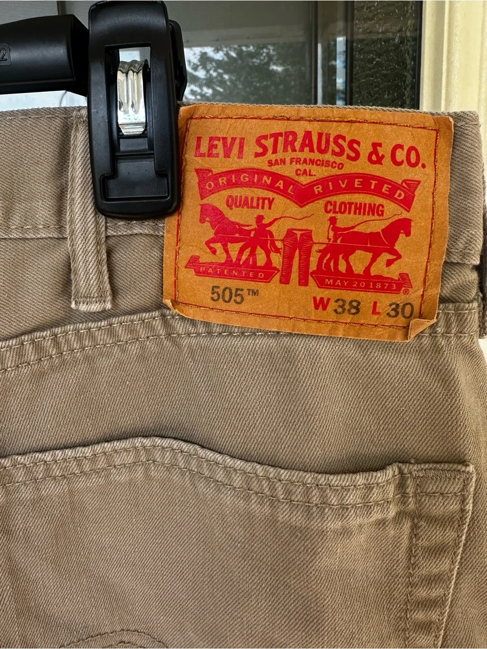 Levi's 505 Men's Jeans in Khaki - Classic Fit